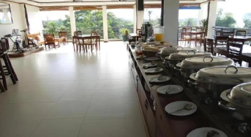 Complimentary breakfast served daily