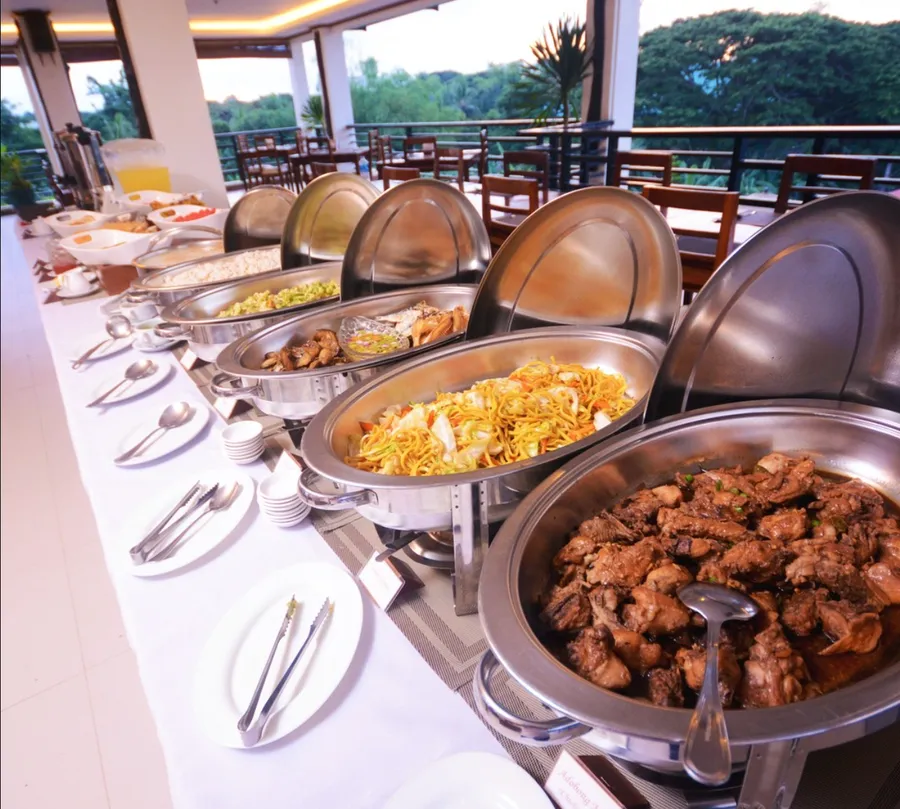 Complimentary breakfast served daily